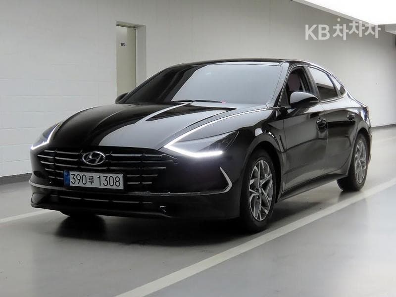 Хюндай Соната (DN8) 2.0 LPG Рент-а-кар Premium - Image 1