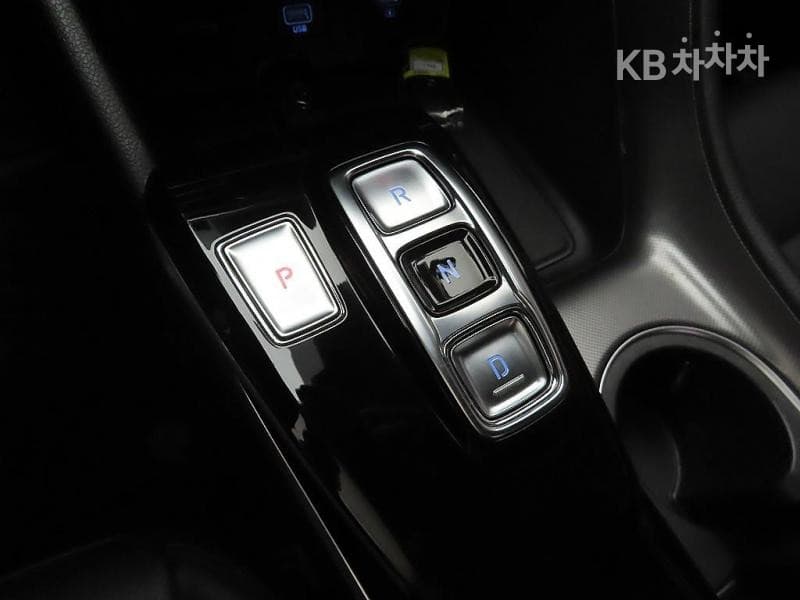 Хюндай Соната (DN8)2.0 LPG Рент-а-кар Premium - 10