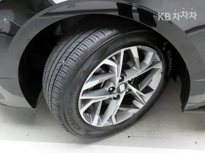 Хюндай Соната (DN8)2.0 LPG Рент-а-кар Premium - 19