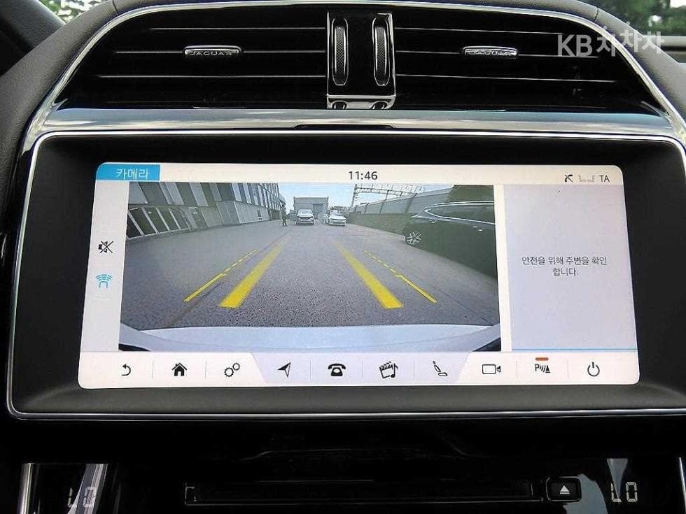 Jaguar XE2.0 Diesel PORTFOLIO - 16