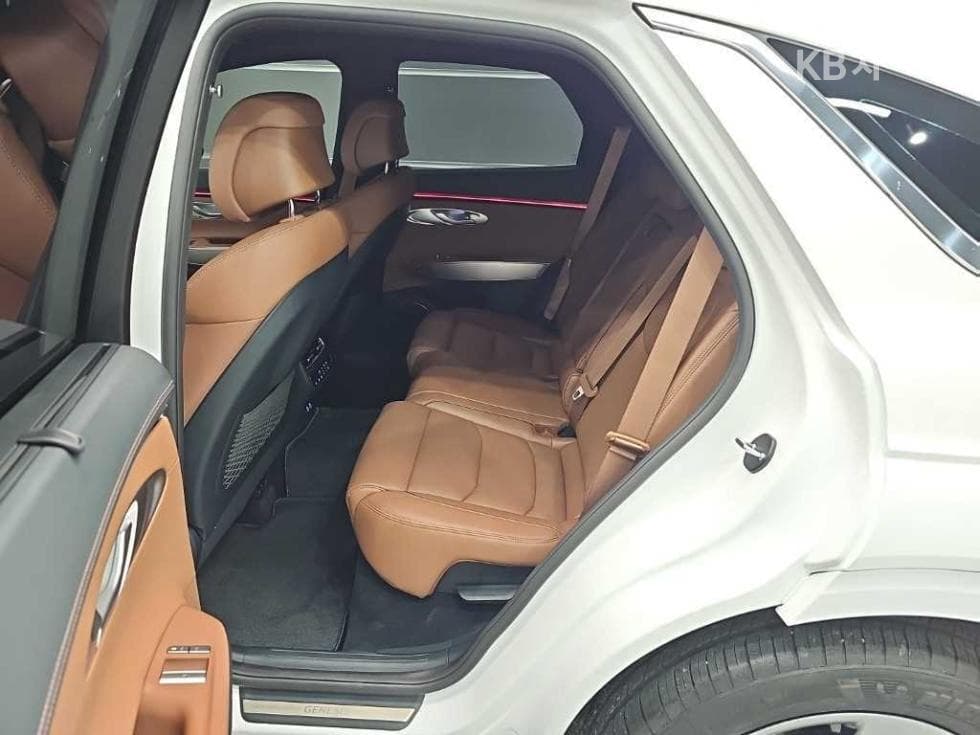 Дженезис GV70Бензин 2.5T AWD - 12