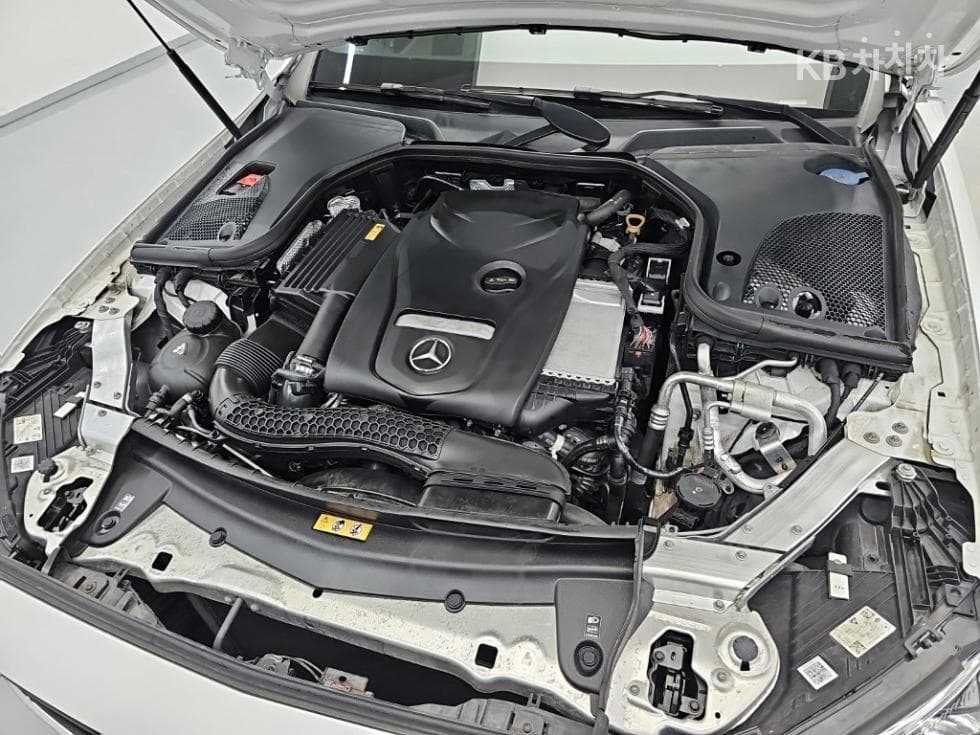 Mercedes-Benz E-Клас (W213)E250 AMG Line - 5