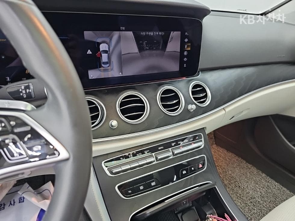 Mercedes-Benz E-Клас (W213)E250 AMG Line - 10
