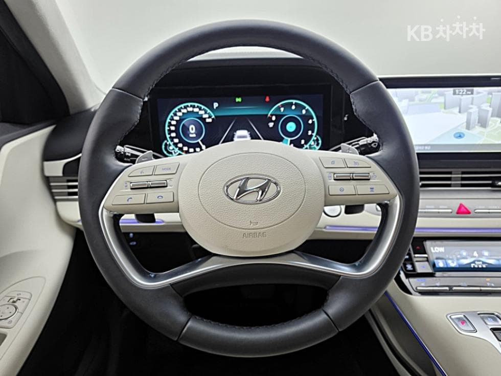 Hyundai The New (facelift) Grandeur (Azera)2.5 Le Blanc - 16