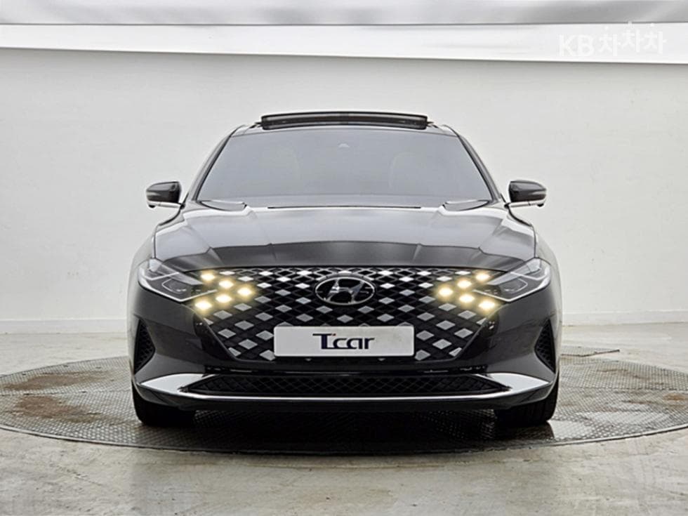 Hyundai The New (facelift) Grandeur (Azera)3.3 Le Blanc - 3