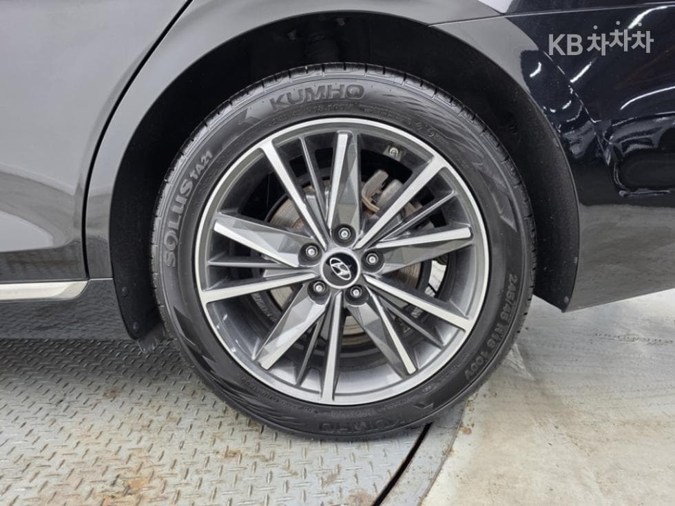 Hyundai The New (facelift) Grandeur (Azera)3.3 Le Blanc - 6