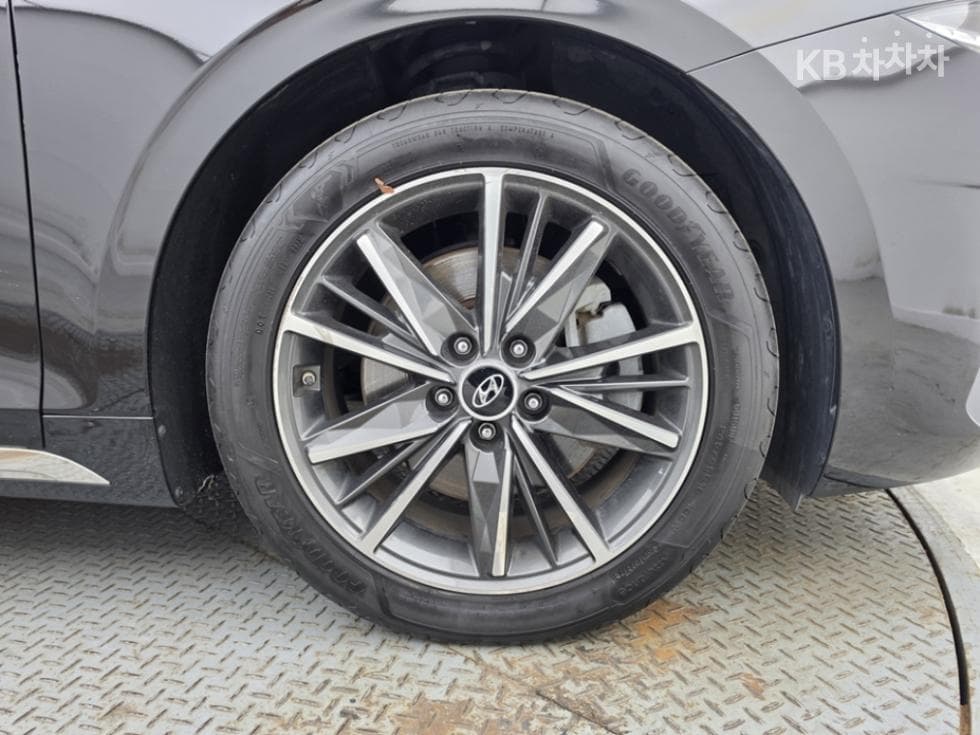 Hyundai The New (facelift) Grandeur (Azera)3.3 Le Blanc - 7