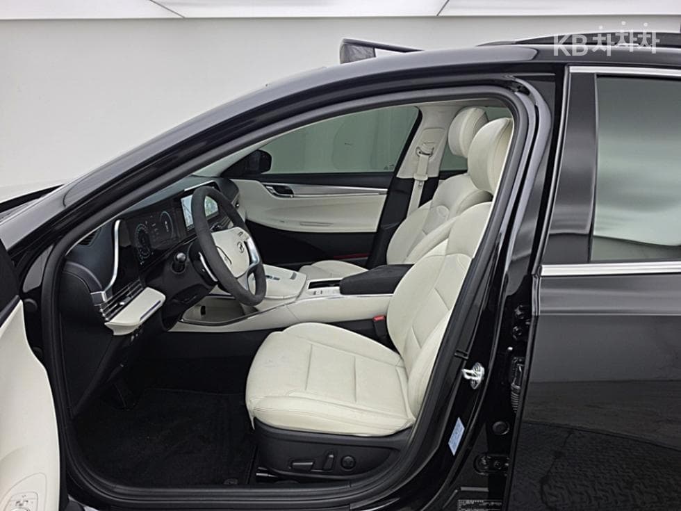 Hyundai The New (facelift) Grandeur (Azera)3.3 Le Blanc - 11