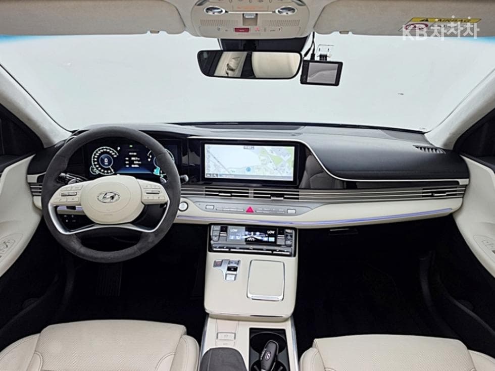 Hyundai The New (facelift) Grandeur (Azera)3.3 Le Blanc - 13