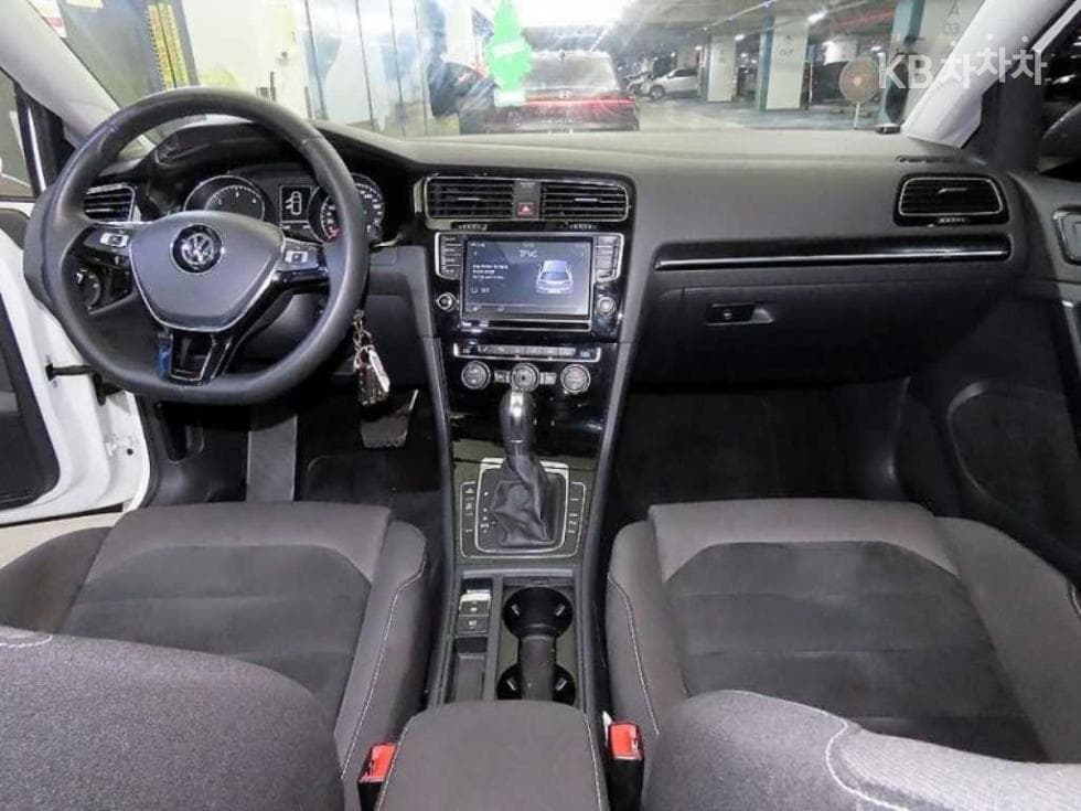 Volkswagen Golf2.0 Turbo Diesel Injection MK7 - 9