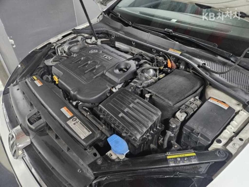 Volkswagen Golf2.0 Turbo Diesel Injection MK7 - 18