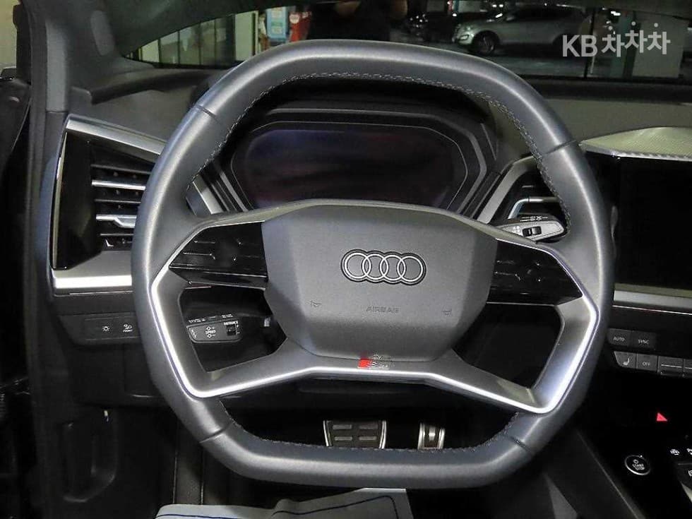 Audi Q4 e-tron40 Premium - 8