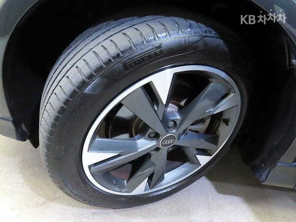 Audi Q4 e-tron40 Premium - 20