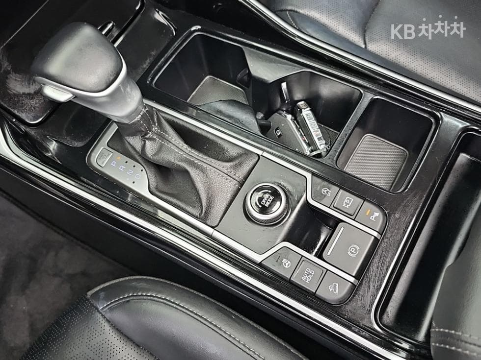 Киа The New (фейслифт) Sorento MQ42.2 Дизел 2WD Престиж - 8