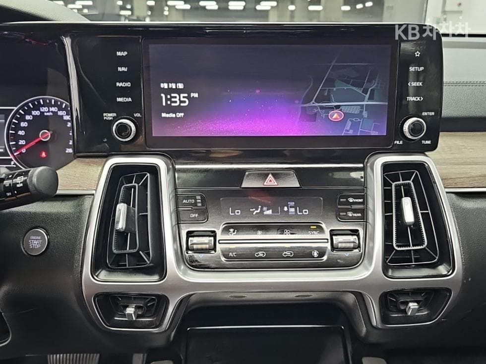 Киа The New (фейслифт) Sorento MQ42.2 Дизел 2WD Престиж - 10