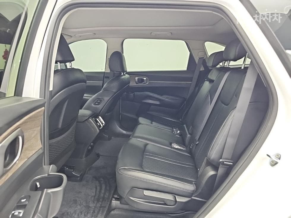 Киа The New (фейслифт) Sorento MQ42.2 Дизел 2WD Престиж - 12