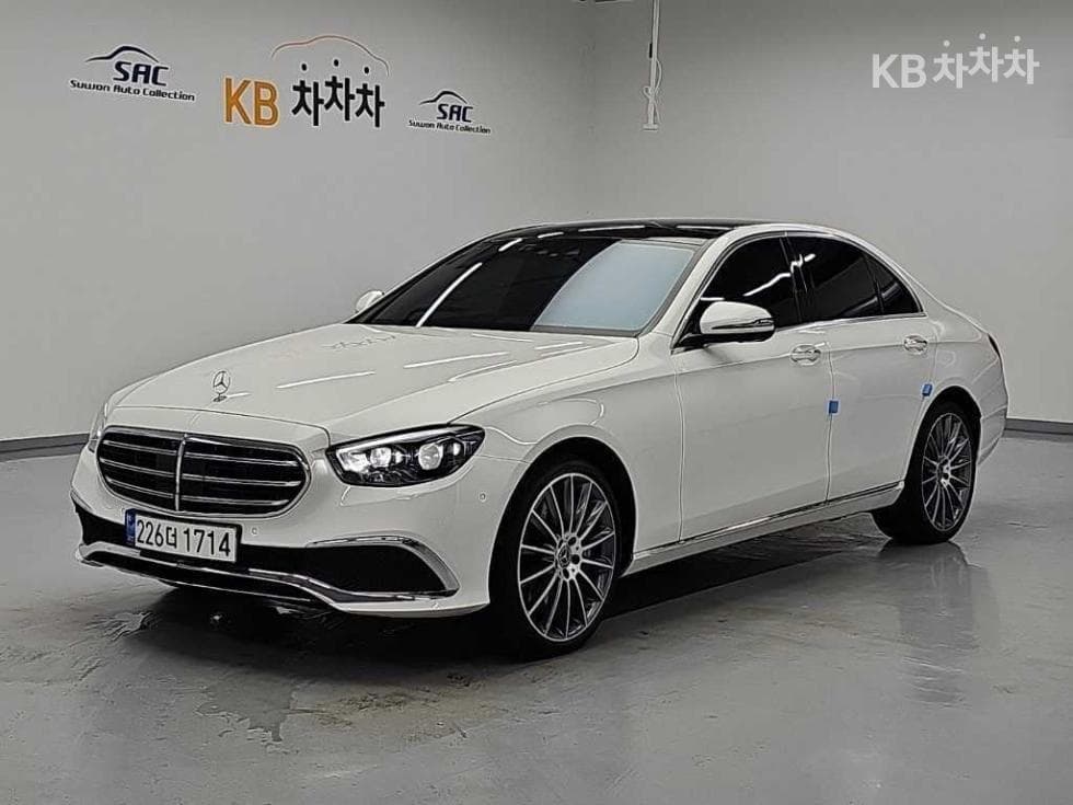 Mercedes-Benz E-Class (W213) E450 4MATIC EXCLUSIVE - Image 1
