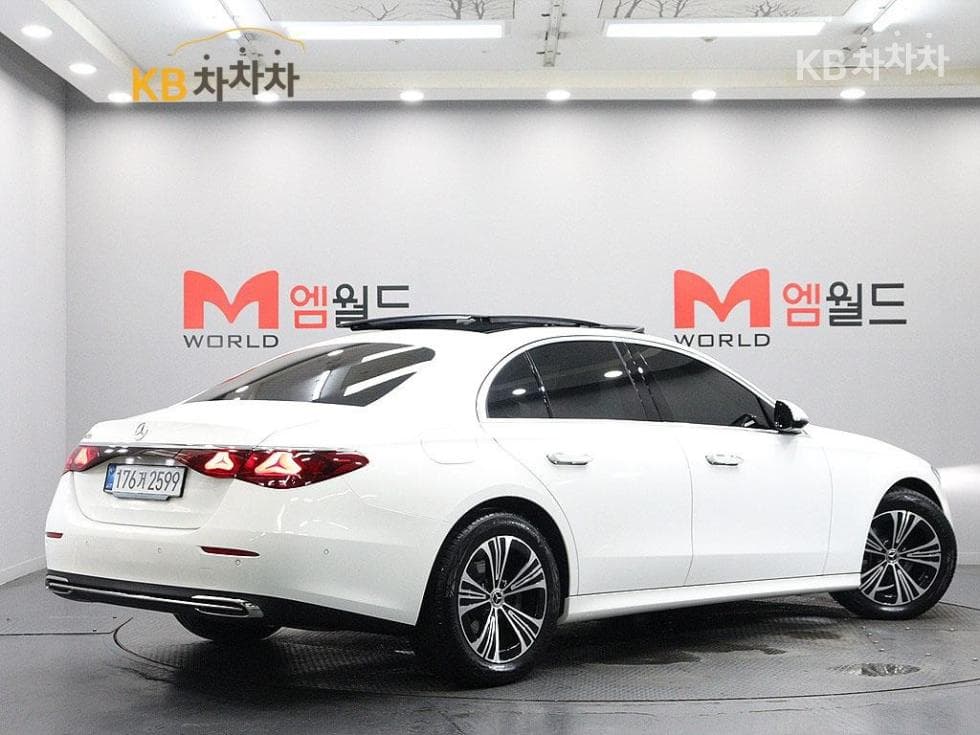 Mercedes-Benz E-클래스 (W214)E200 Avantgrade - 3