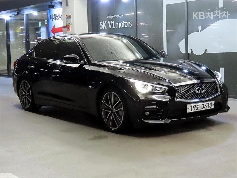 Seater피니티 Q50 3.5 S Hybrid Essence - Image 1