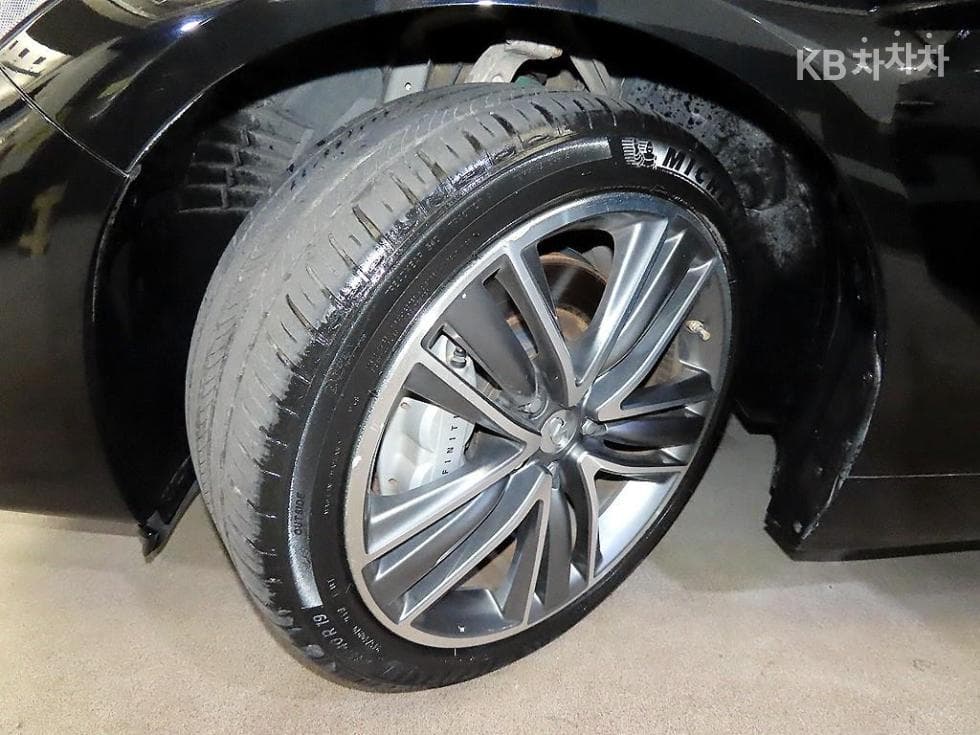Seater피니티 Q503.5 S Hybrid Essence - 20