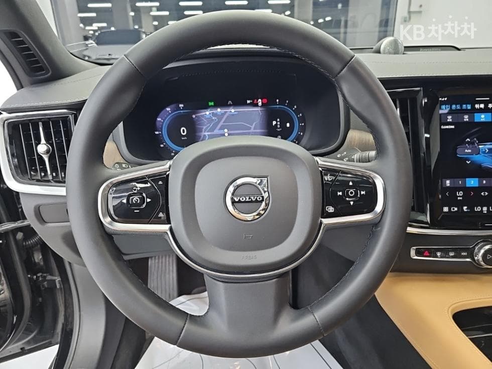 Volvo S90 Второ поколениеB6 AWD Ultimate Bright - 9