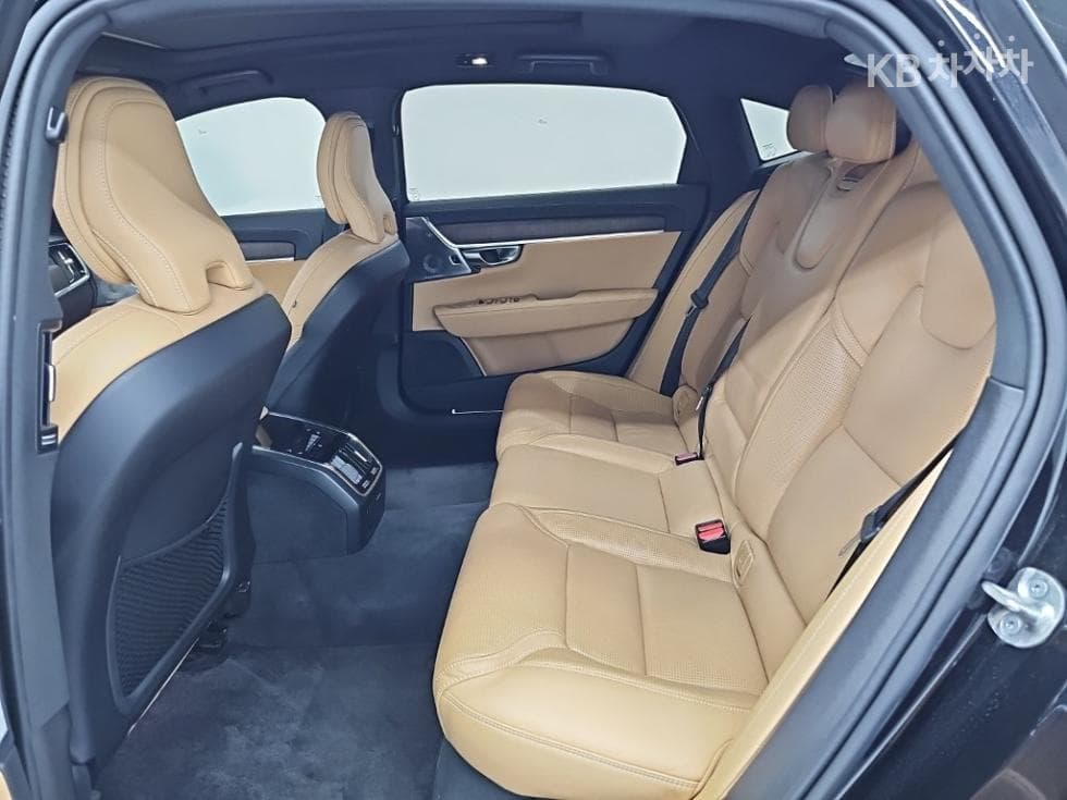 Volvo S90 Второ поколениеB6 AWD Ultimate Bright - 12