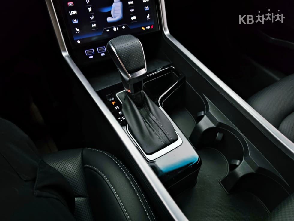 KG Mobility 토레스(J100)1.5 GDI Turbo T5 - 9