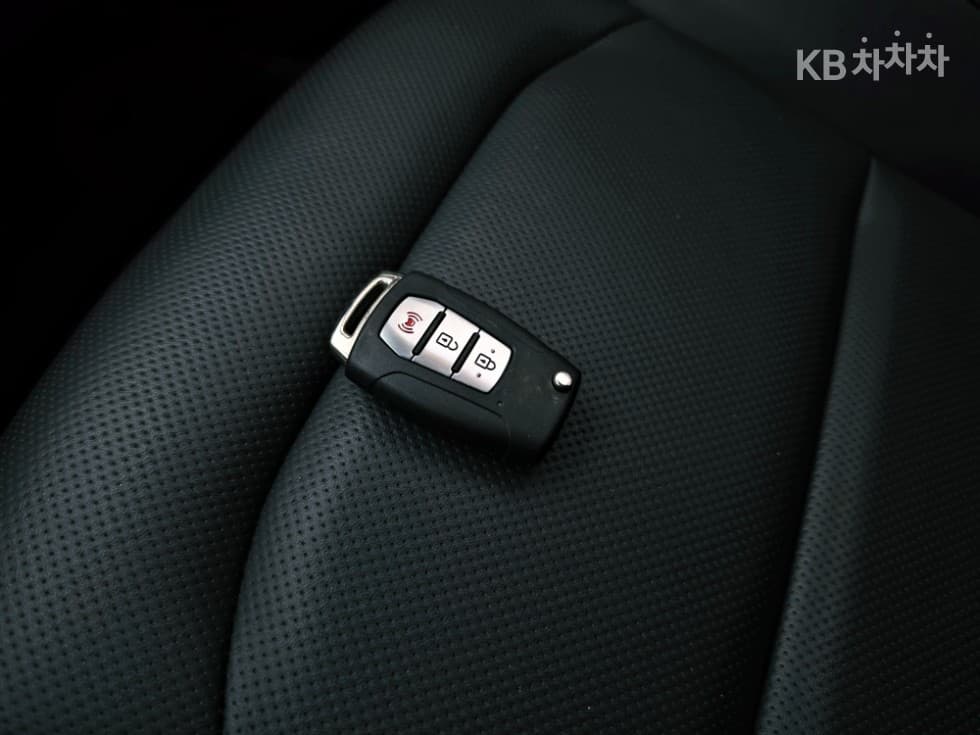 KG Mobility 토레스(J100)1.5 GDI Turbo T5 - 17