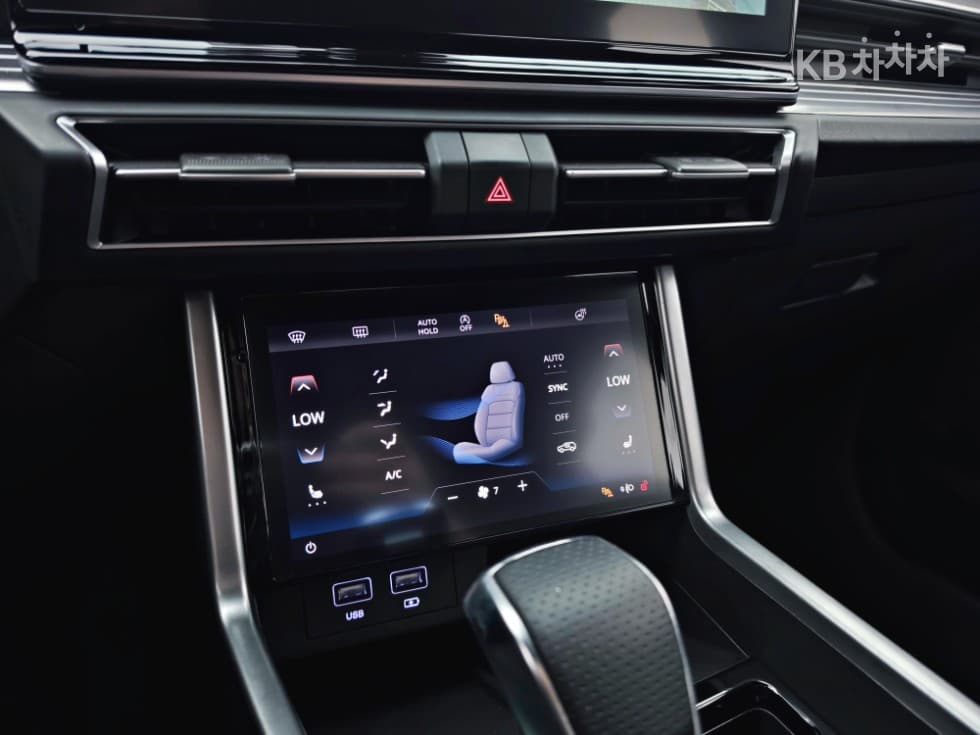 KG Mobility 토레스(J100)1.5 GDI Turbo T5 - 14