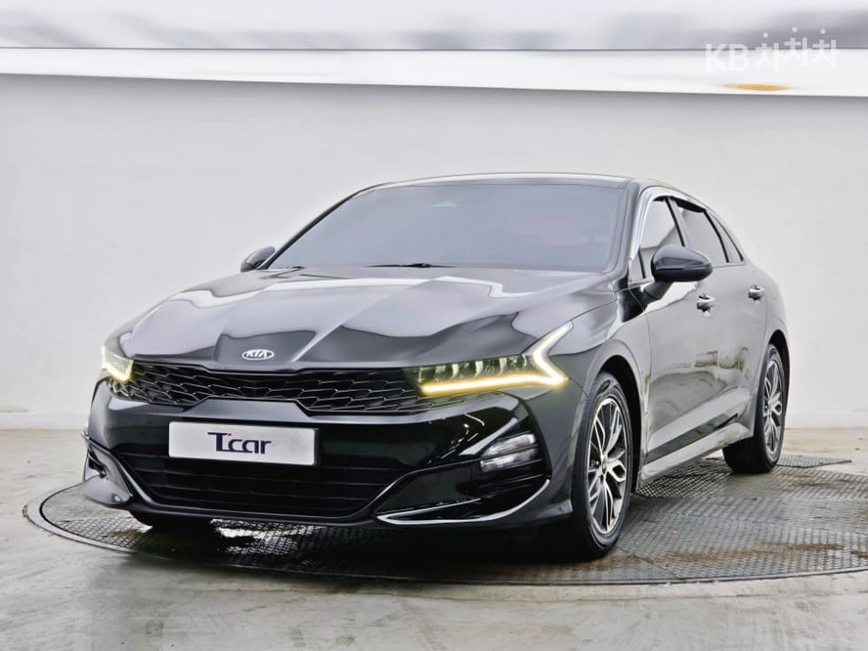 Kia K5 3rd Gen 2.0 Gasoline Trendy - Image 1