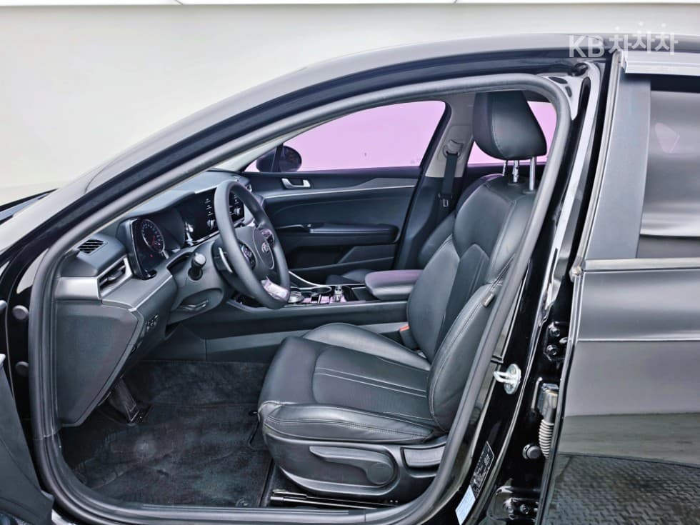 Kia K5 3rd Gen2.0 Gasoline Trendy - 5