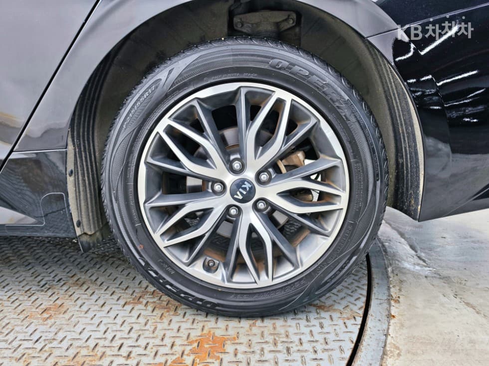 Kia K5 3rd Gen2.0 Gasoline Trendy - 18