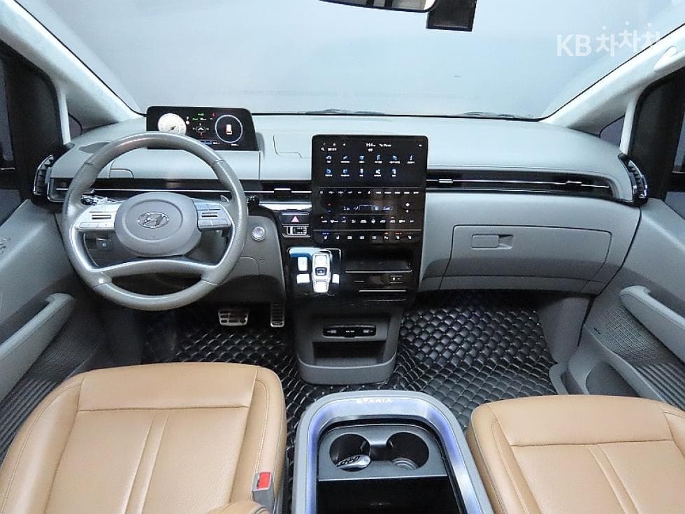 Хюндай Staria Lounge2.2 Lounge 9 AWD Престиж - 6