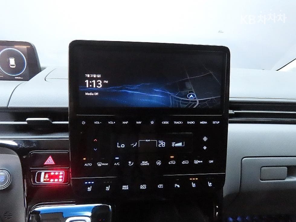 Хюндай Staria Lounge2.2 Lounge 9 AWD Престиж - 17
