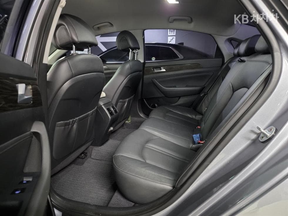Hyundai Sonata LFLPI Modern Disabled-accessible - 7