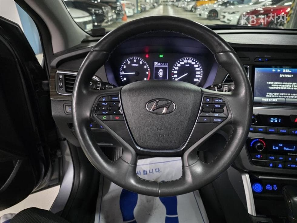 Hyundai Sonata LFLPI Modern Disabled-accessible - 9