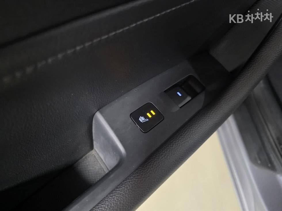 Hyundai Sonata LFLPI Modern Disabled-accessible - 16