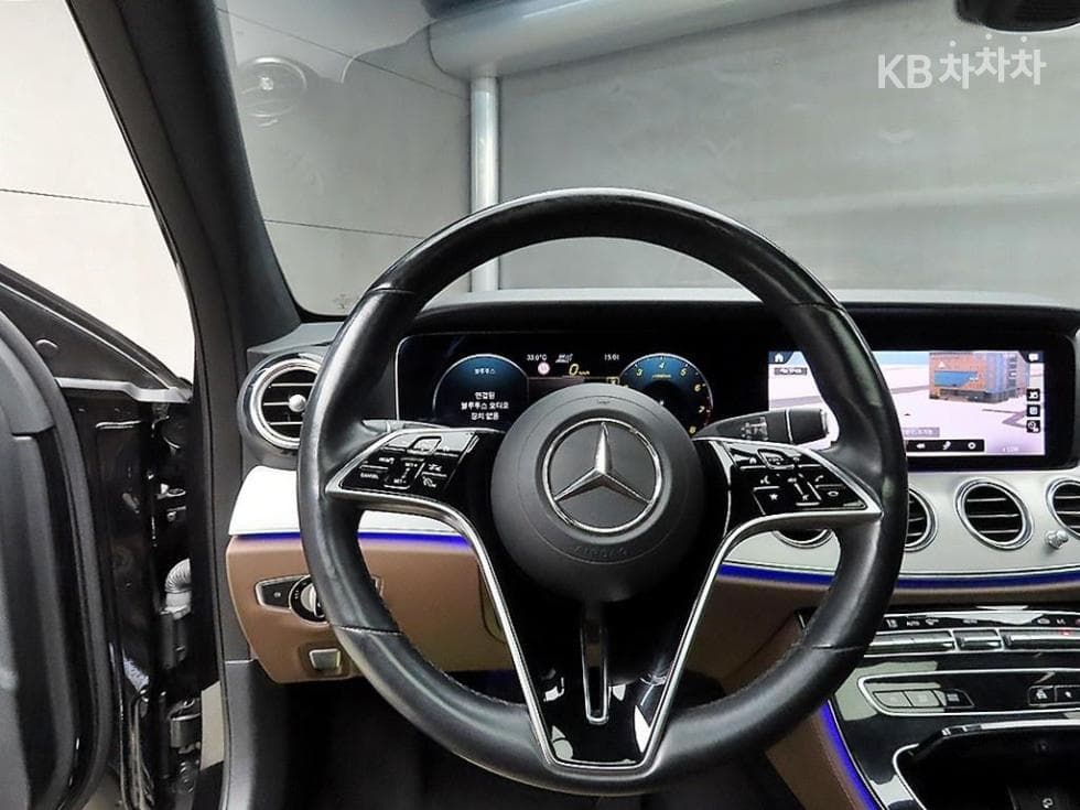 Mercedes-Benz E-Class (W213)E250 Avantgarde - 9