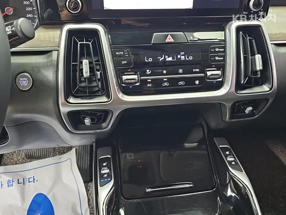 Киа The New (фейслифт) Sorento MQ42.2 Дизел AWD Престиж - 10