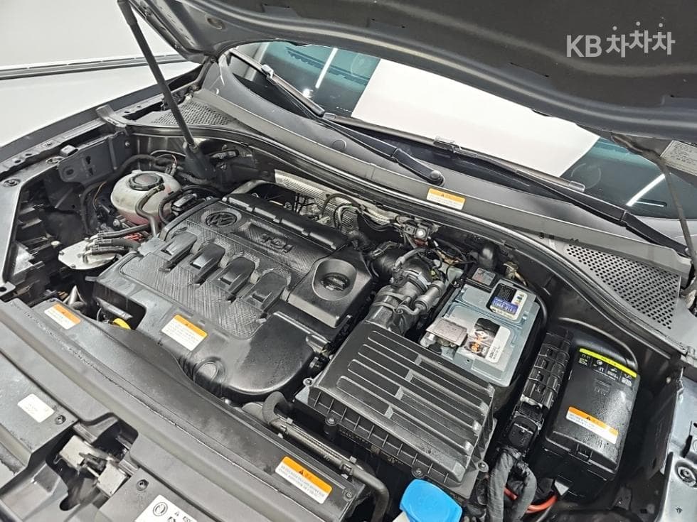 Volkswagen The New (фейслифт) Tiguan2.0 Турбо Дизел Инжекция Premium - 5