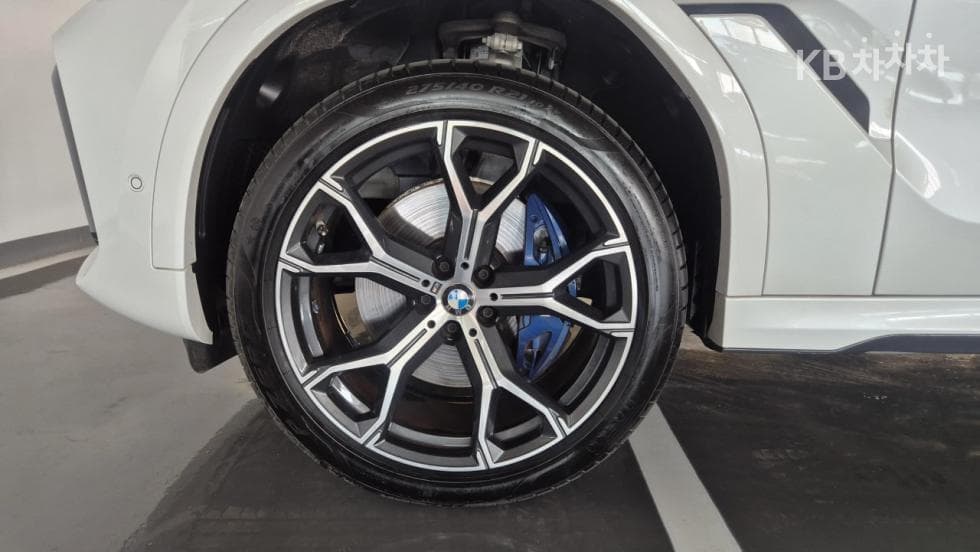 BMW X6(G06)xDrive 40i M Sport Package - 5