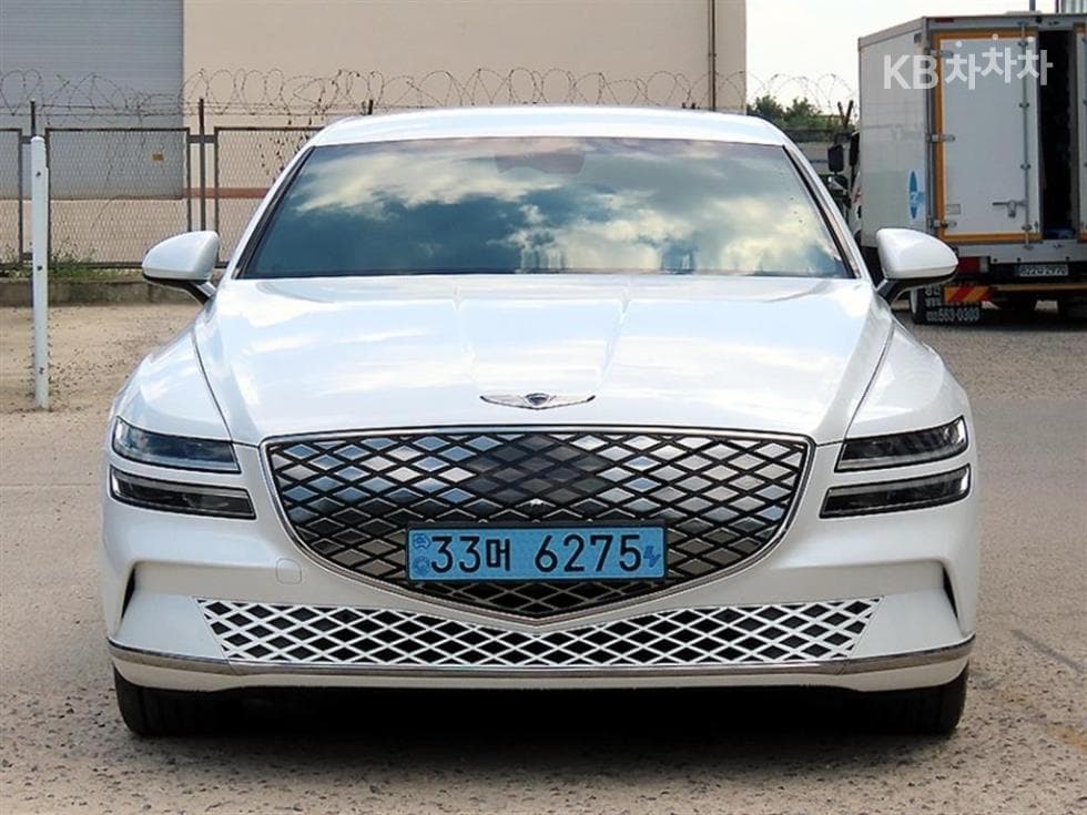 Genesis ELECTRIFIED G80 EV Standard - Image 1