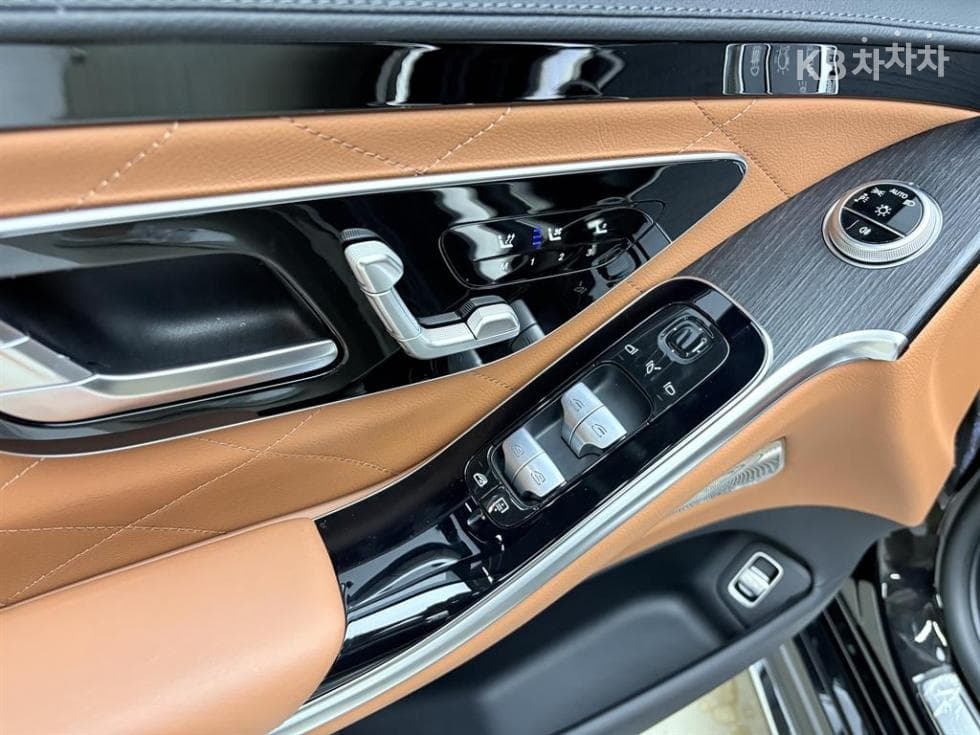 Mercedes-Benz S-Class W223S400d 4Matic Standard - 11