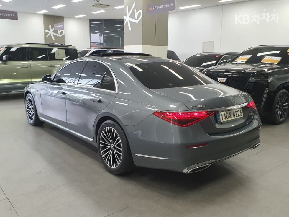 Mercedes-Benz S-Class W223S350d Standard - 4