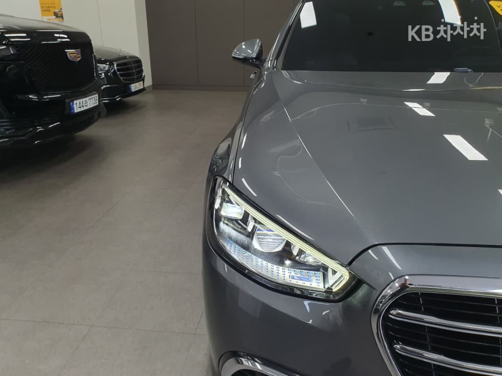 Mercedes-Benz S-Class W223S350d Standard - 27