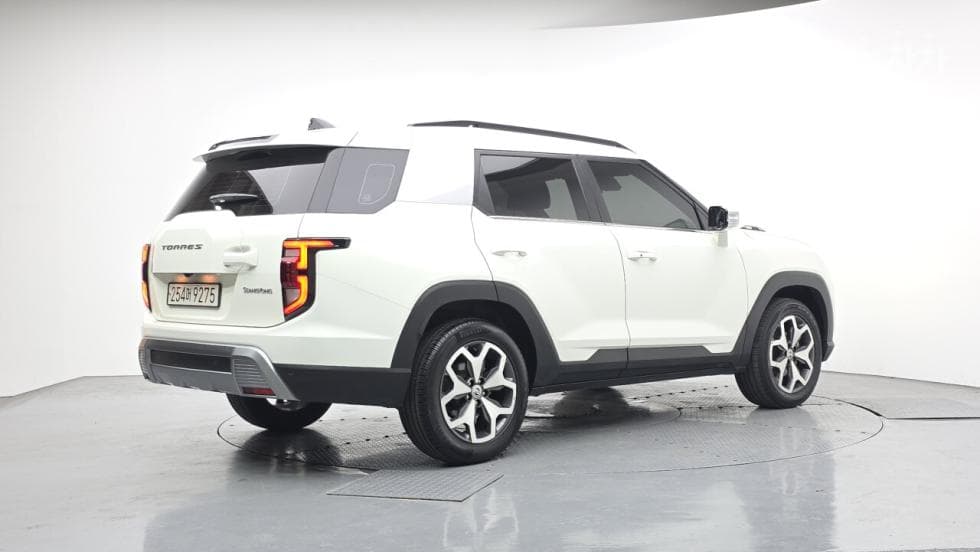 KG Mobility 토레스(J100)1.5 GDI Turbo T7 - 2