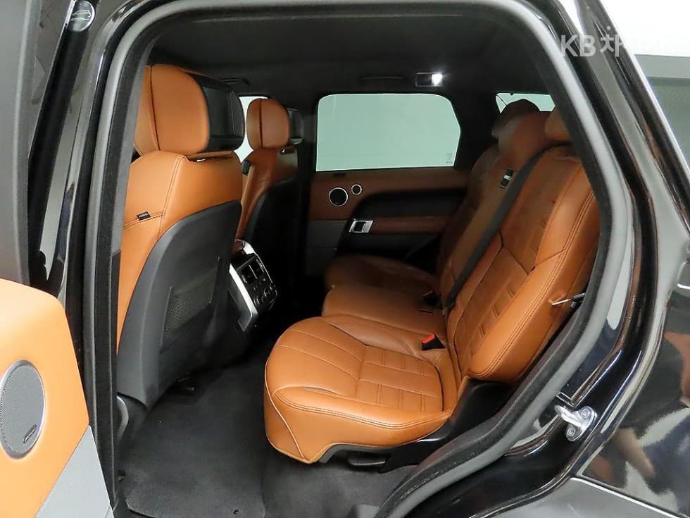 Land Rover Нов Рендж Ровер Спорт3.0 SDV6 Autobiography Dynamic - 13