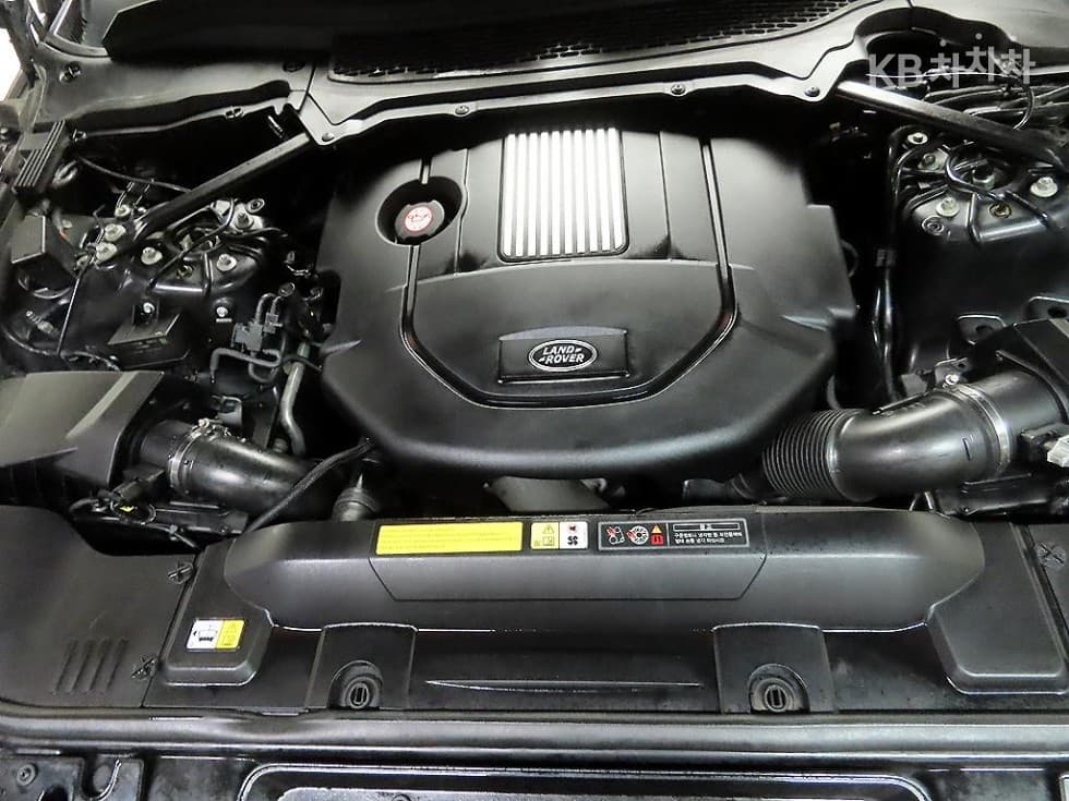 Land Rover Нов Рендж Ровер Спорт3.0 SDV6 Autobiography Dynamic - 20