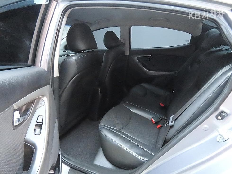 Hyundai Avante (Elantra)MDM16 GDI Modern - 11