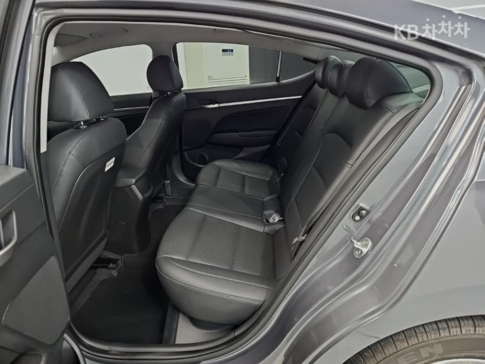 Хюндай The New (фейслифт) Avante (Elantra) ADSmartstream G1.6 Стил - 12